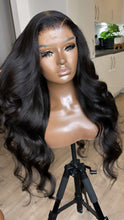 Load image into Gallery viewer, Prom Queen 104 Unit (closure)